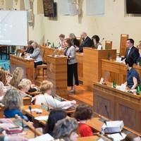 senat_rozpad_rodin_(1).jpg